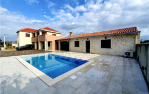 Gorgeous Home In Privlaka With Wifi